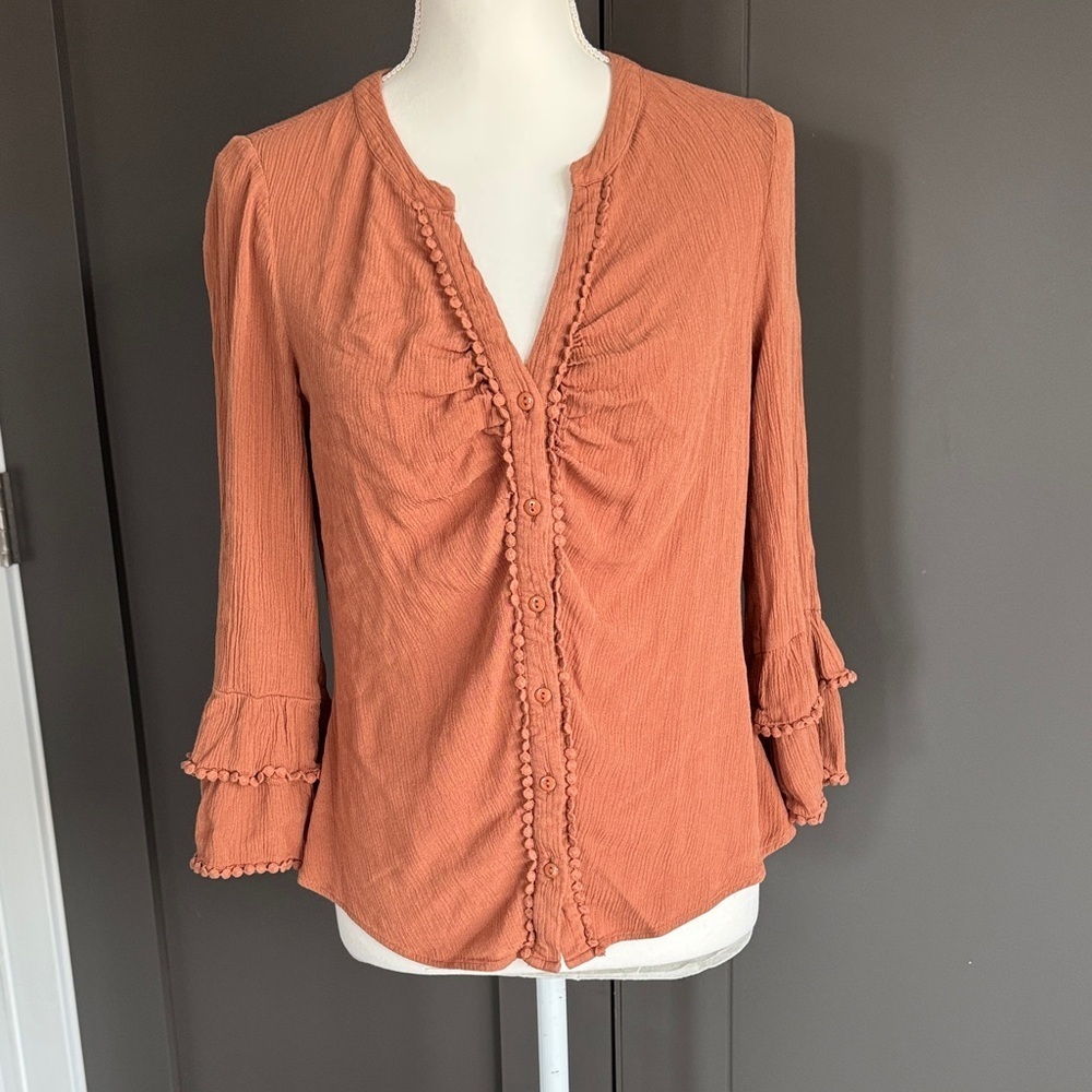 DR2 Terracotta Ruffle Sleeve Blouse Sz M